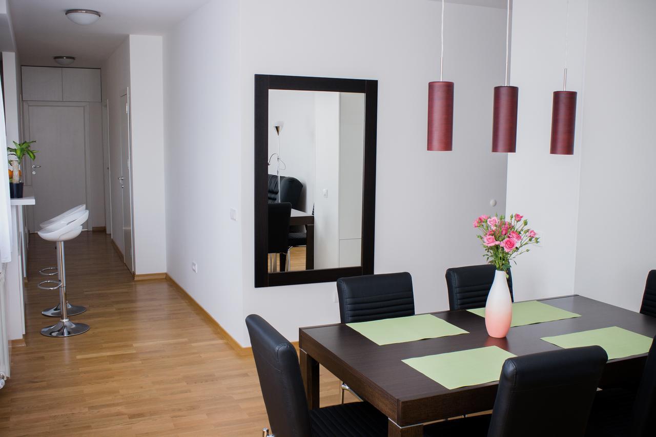 Botanical Garden Apartments Belgrado Exterior foto